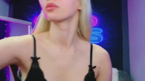 Snapshot of alessiacroft chatting on February 23, 2026, 4:54 am alessiacroft online show from February 23, 2026, 4:54 am