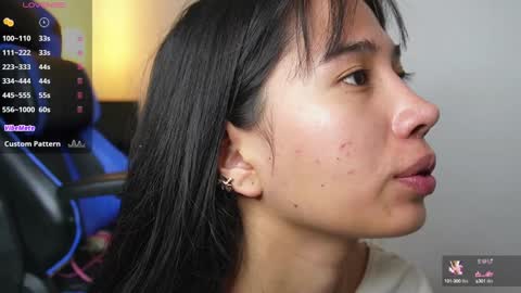Snapshot of alessiavix chatting on January 2, 2025, 3:29 pm Alessia Meow online show from January 2, 2025, 3:29 pm