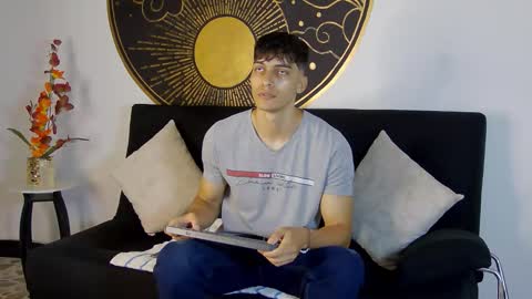 Alessio online show from November 14, 2025, 12:04 pm