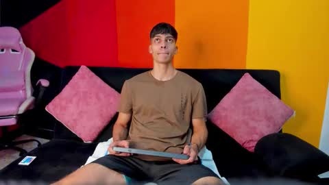 Alessio online show from December 4, 2025, 12:03 pm