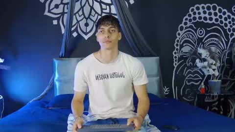 Alessio online show from December 16, 2025, 11:59 am