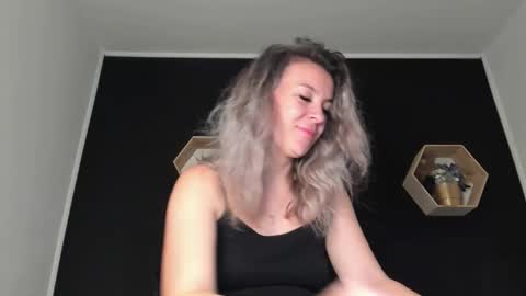 alesys69 online show from October 1, 2025, 9:32 pm