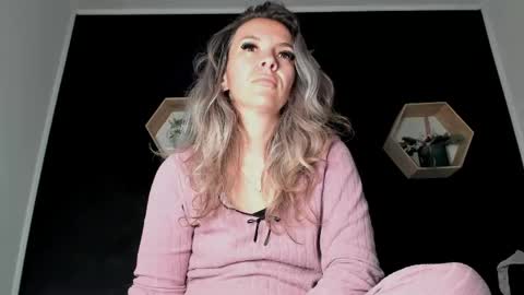 alesys69 online show from May 12, 2026, 8:50 pm