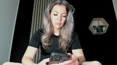 alesys69 online show from May 28, 2026, 9:45 pm