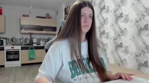 Aletta Oushen online show from November 18, 2025, 11:25 am