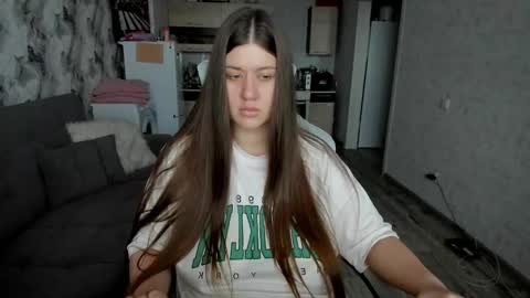 Aletta Oushen online show from November 27, 2025, 10:06 am