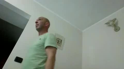 Snapshot of alex120475 chatting on February 8, 2026, 9:18 pm alex120475 online show from February 8, 2026, 9:18 pm