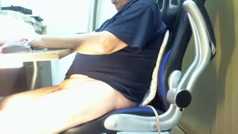 Snapshot of alex47100 chatting on February 28, 2025, 2:31 pm alex47100 online show from February 28, 2025, 2:31 pm