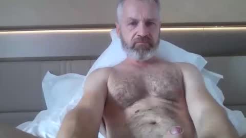 Snapshot of alex80581 chatting on October 7, 2025, 8:00 am Alexey online show from October 7, 2025, 8:00 am