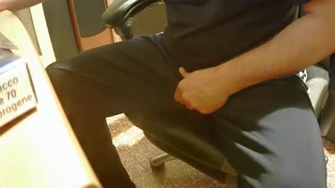 Snapshot of alex81pv1981 chatting on September 28, 2025, 6:46 pm alex81pv1981 online show from September 28, 2025, 6:46 pm