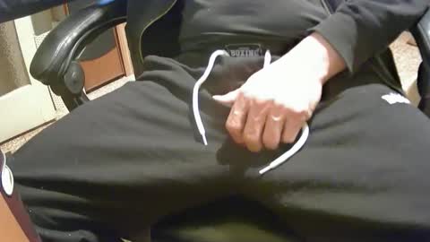 Snapshot of alex81pv1981 chatting on March 22, 2026, 9:40 pm alex81pv1981 online show from March 22, 2026, 9:40 pm