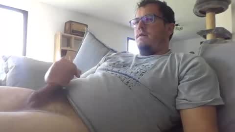 Snapshot of alex90080 chatting on April 7, 2026, 7:42 am alex90080 online show from April 7, 2026, 7:42 am