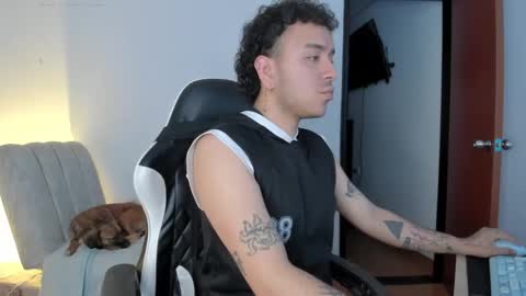 Snapshot of alex__montesco chatting on January 14, 2026, 9:09 pm Alex online show from January 14, 2026, 9:09 pm