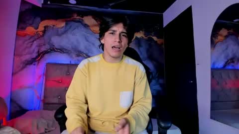 Snapshot of alex_cano chatting on July 20, 2026, 12:40 pm alex online show from July 20, 2026, 12:40 pm