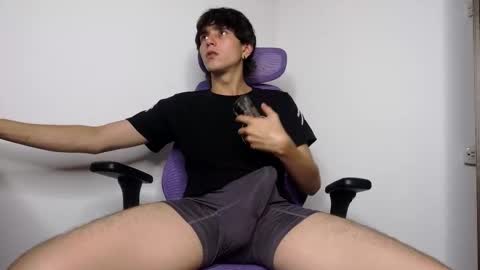 alex_connorr online show from December 21, 2025, 12:29 am