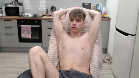 Snapshot of alex_gotcha chatting on November 24, 2025, 12:10 am Alex online show from November 24, 2025, 12:10 am