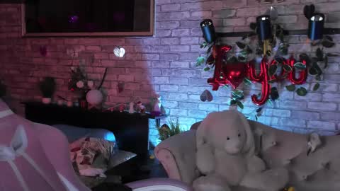 alex_howell online show from February 26, 2025, 8:54 pm