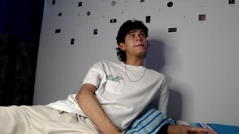 alex_mark_ online show from May 13, 2026, 5:43 pm