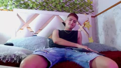 ALEX online show from November 19, 2025, 11:05 pm