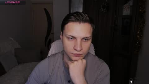 alex_milson online show from December 21, 2025, 7:54 pm