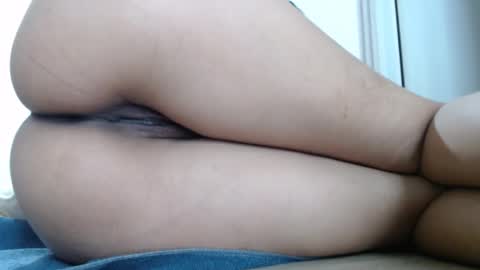 Nicha online show from October 19, 2025, 4:35 am