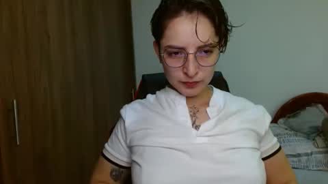 Snapshot of alex_parker07 chatting on December 22, 2024, 5:21 pm Alex Parker online show from December 22, 2024, 5:21 pm