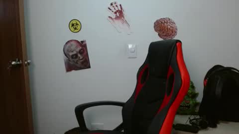 Snapshot of alex_parker07 chatting on November 3, 2025, 11:04 pm Alex Parker online show from November 3, 2025, 11:04 pm