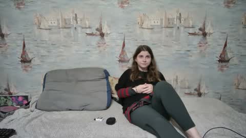 Alex and Sarah online show from October 18, 2025, 10:54 pm