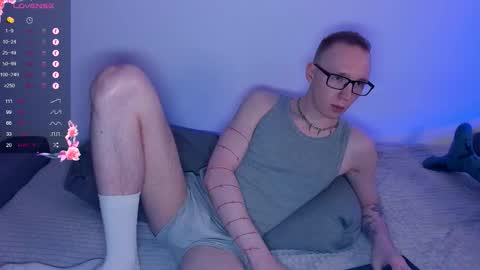 Snapshot of alex_silent chatting on October 12, 2025, 1:21 pm alex_silent online show from October 12, 2025, 1:21 pm