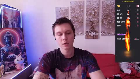 Alex WandHot online show from April 14, 2026, 7:36 am