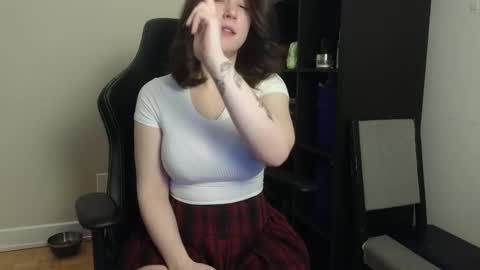 dont be afraid to click social media link its  working  just click on that  online show from January 30, 2025, 12:50 am