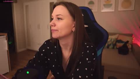 Snapshot of alexa_feels chatting on February 27, 2026, 4:29 pm Little Duck homie online show from February 27, 2026, 4:29 pm