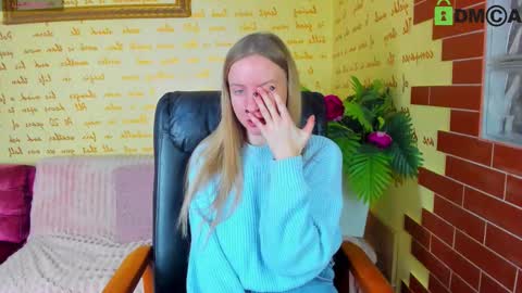 Snapshot of alexa_glory chatting on November 16, 2025, 2:55 pm Alexa online show from November 16, 2025, 2:55 pm