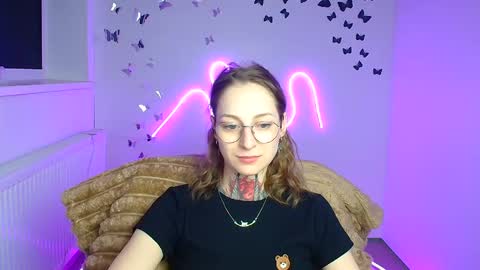 Snapshot of alexa_kittie chatting on April 2, 2026, 11:52 am Alexa online show from April 2, 2026, 11:52 am