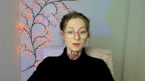 Snapshot of alexa_kittie chatting on April 3, 2026, 5:44 pm Alexa online show from April 3, 2026, 5:44 pm