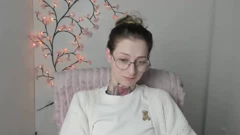 Snapshot of alexa_kittie chatting on May 18, 2026, 5:30 pm Alexa online show from May 18, 2026, 5:30 pm