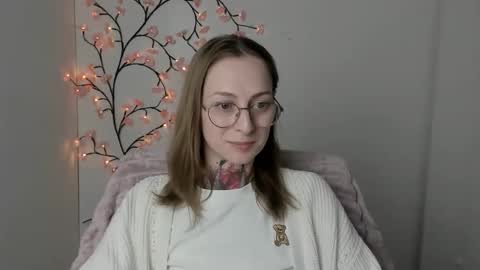 Snapshot of alexa_kittie chatting on May 19, 2026, 1:56 am Alexa online show from May 19, 2026, 1:56 am