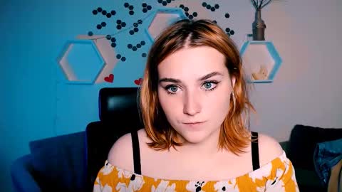 Snapshot of alexa_night_ chatting on October 17, 2025, 5:32 am alexa_night_ online show from October 17, 2025, 5:32 am