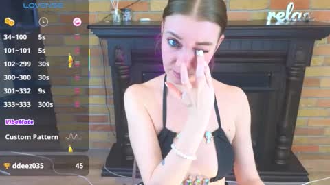 Snapshot of alexa_stoun chatting on April 13, 2026, 1:49 pm Alexa online show from April 13, 2026, 1:49 pm