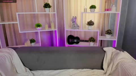 Snapshot of alexaabee chatting on May 19, 2026, 8:09 am alexaabee online show from May 19, 2026, 8:09 am
