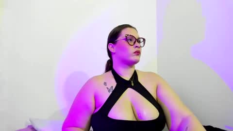 Snapshot of alexaablum chatting on February 19, 2026, 3:02 am Alexa online show from February 19, 2026, 3:02 am