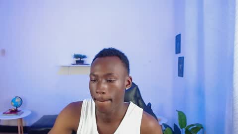 Snapshot of alexaandro18 chatting on April 25, 2026, 4:15 pm Alexandro online show from April 25, 2026, 4:15 pm