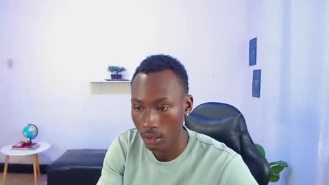 Snapshot of alexaandro18 chatting on April 27, 2026, 1:31 pm Alexandro online show from April 27, 2026, 1:31 pm