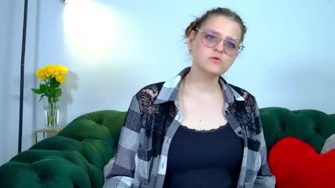 AlexaAvery online show from June 6, 2026, 6:51 am
