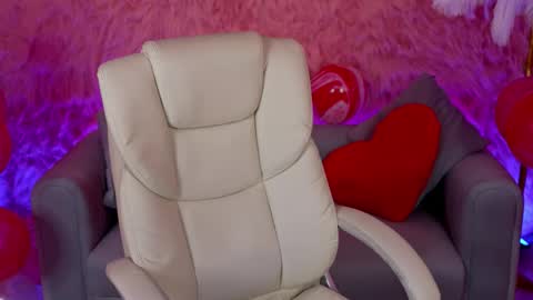 alexafleur online show from February 12, 2026, 7:14 am