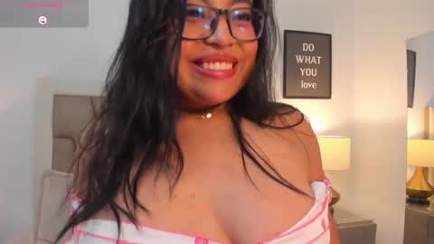 Snapshot of alexamadisson chatting on March 7, 2025, 4:44 pm Alexa online show from March 7, 2025, 4:44 pm