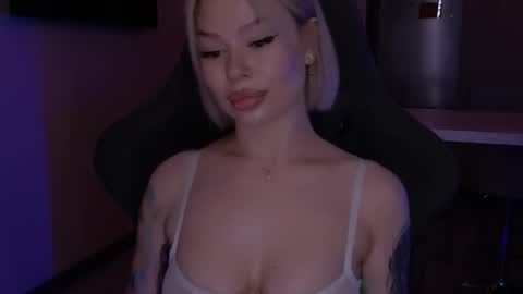 Alexa Mason online show from November 7, 2025, 2:44 am