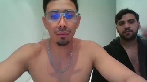 Snapshot of alexandbrandom chatting on September 28, 2025, 6:35 pm Dotados online show from September 28, 2025, 6:35 pm