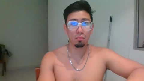 Snapshot of alexandbrandom chatting on October 14, 2025, 12:11 am Dotados online show from October 14, 2025, 12:11 am