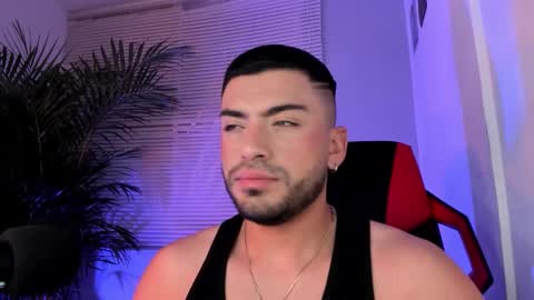 Snapshot of alexander_diiaz chatting on September 30, 2025, 10:42 am Alexander Diaz online show from September 30, 2025, 10:42 am